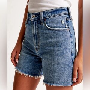 NWT Abercrombie & Fitch High Rise Dad Short